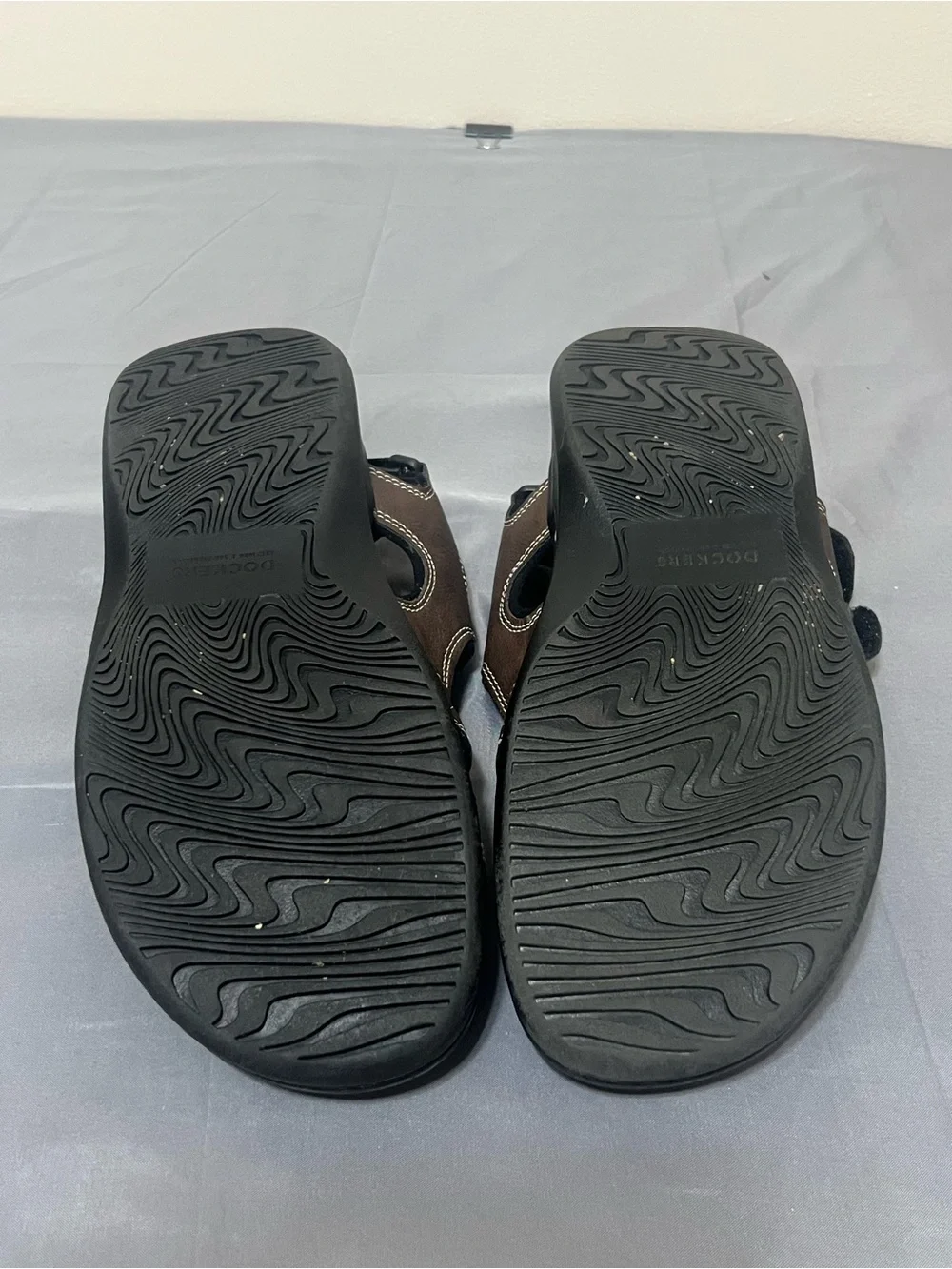 Dockers Sandals Mens Size 8M Wide Brown Memory Foam Hook & Loop Sport 90-21389